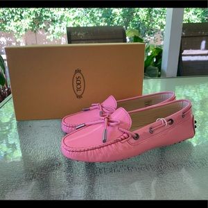 TOD’S patent leather driver loafers